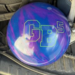 Bowling ball 15lbs 