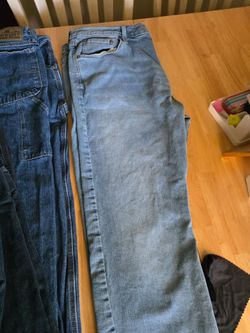 Mens work jeans 42/30. 5 pair. 40$