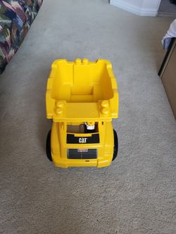 Mega Bloks CAT Dump Truck