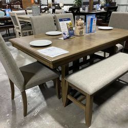 Manning Brown Dining Room Set (Dining table and Chairs