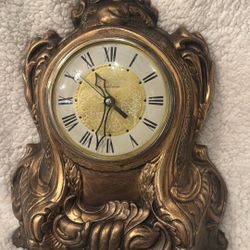 8 1/2 Pound Mantle Clock Clock