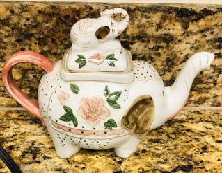 Handcrafted Direct From Thailand - Gorgeous Elephant Teapot