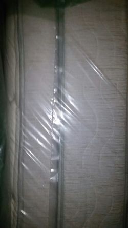 BEAUTYREST QUEEN SIZE SPA COLLECTION LUXURY QUEEN SIZE MATTRESS DELIVERY BOX SPRING AVAILABLE