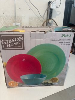 Dinnerware Set