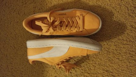 New peach color puma size 6