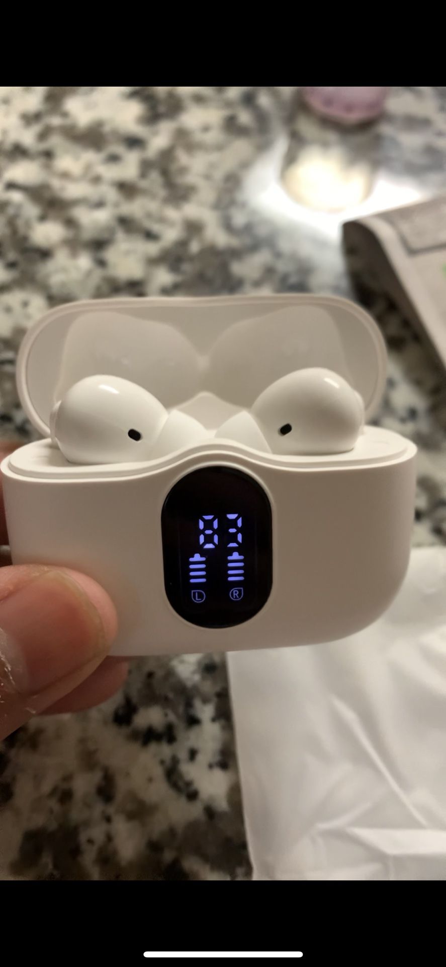 Wireless bluetooth Earphones With Charging Case