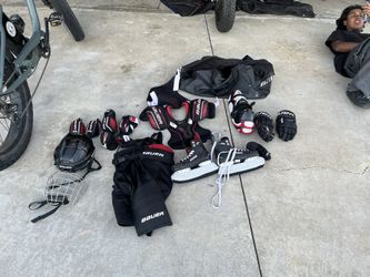 Used Bauer Hockey Gear