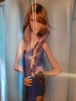Taylor swift hoodie 2 xl