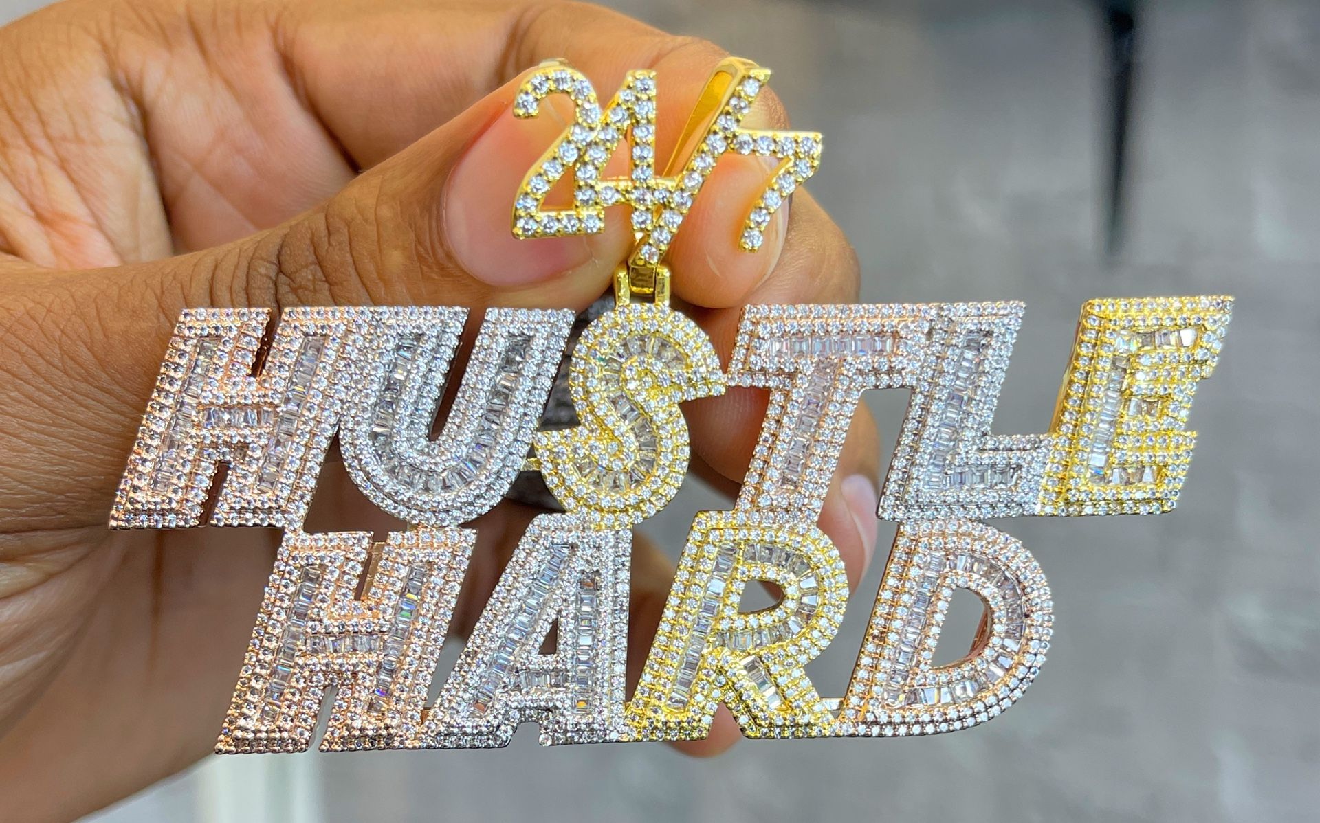 Hustle Hard 24/7 Pendant 