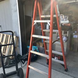 6ft Ladder 300lbs Capacity 