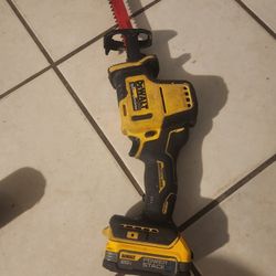 Dewalt Saw With A Double Stack Battery 