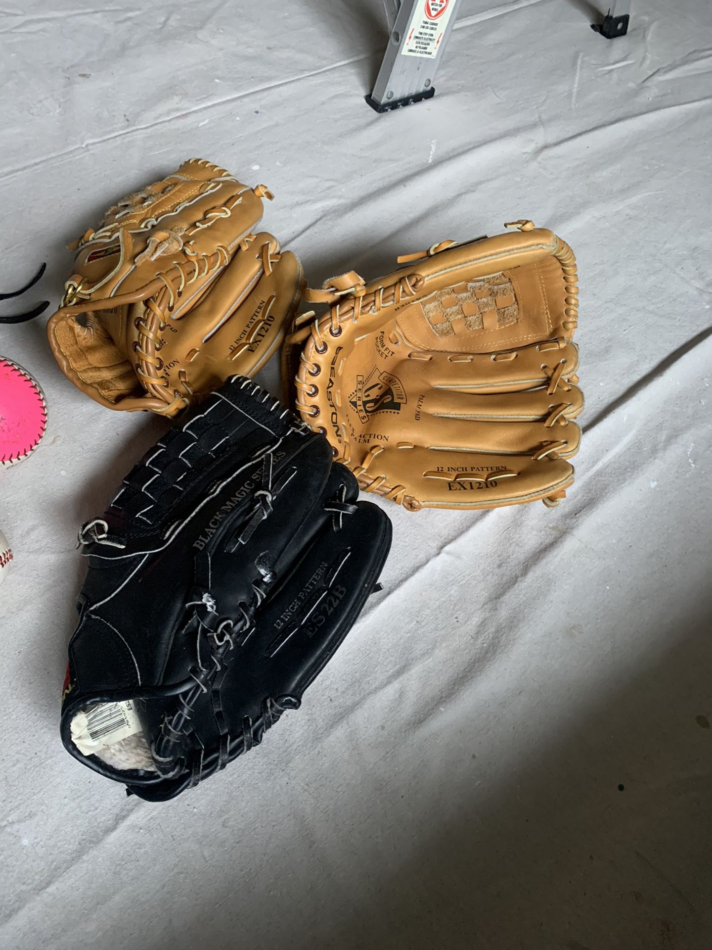 Baseball Gloves 