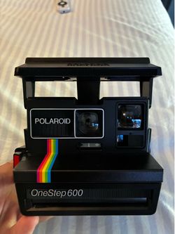 POLAROID 600 LAND CAMERA
