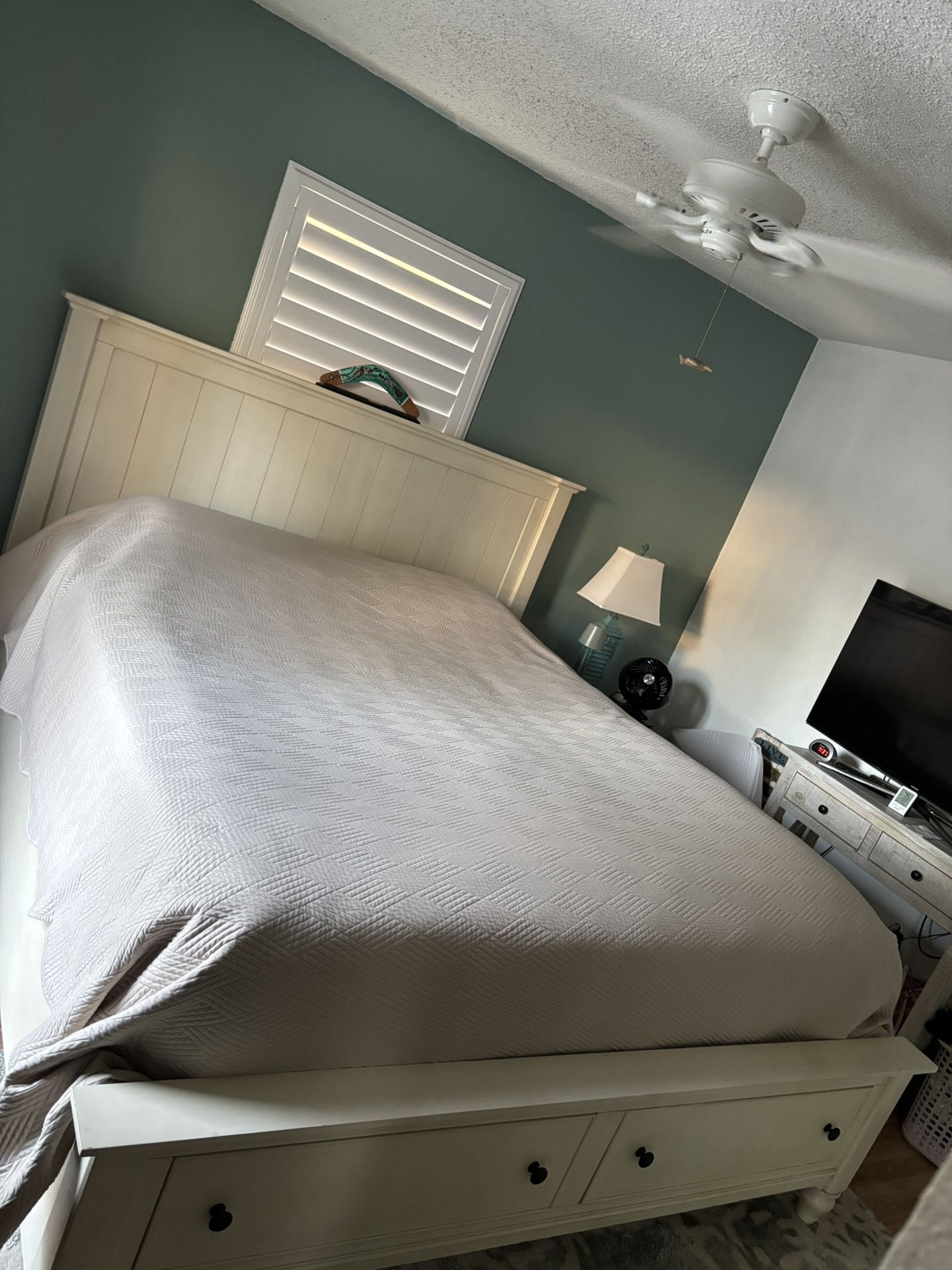 California King Storage Bed 