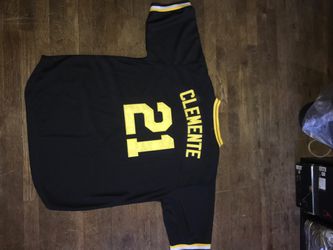 Vintage MLB Pittsburgh Pirates Roberto Clemente Jersey #21 for Sale in  Martinez, CA - OfferUp