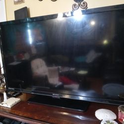 Emerson 50 In TV With Remote