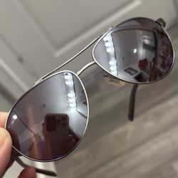 Costa Men’s Titanium Aviator Sunglasses. Missing Nose Pad.