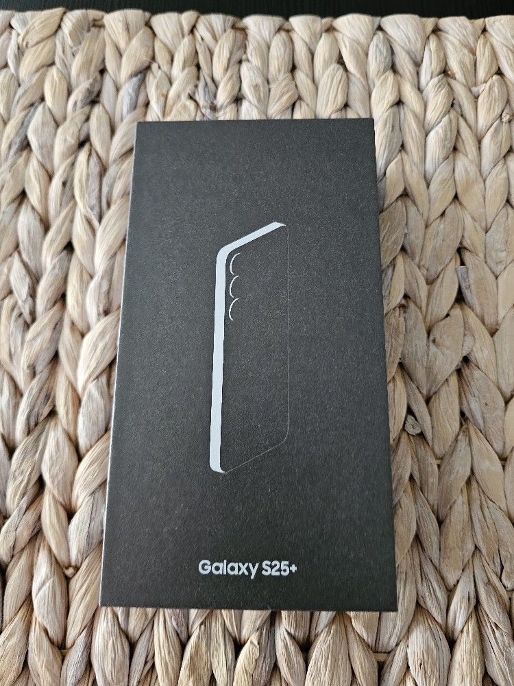 Brand New Samsung Galaxy S25 Plus 256gb Factory Unlocked Silver Shadow Factory Sealed