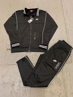 Nike sets 65$ sm to 3xl pick up only