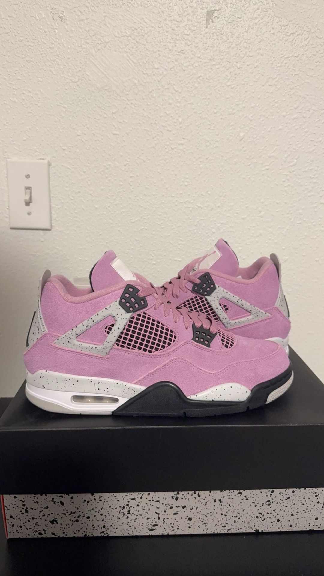 Jordan 4 Retro “Orchid” Size 12W(10.5 Men)