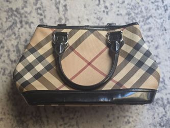 Used authentic BURBERRY Black Beige Check Patent Leather Hasler Double Handled Tote Bag Purse