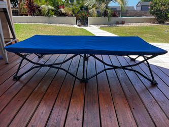 Toddler/preschool travel cot