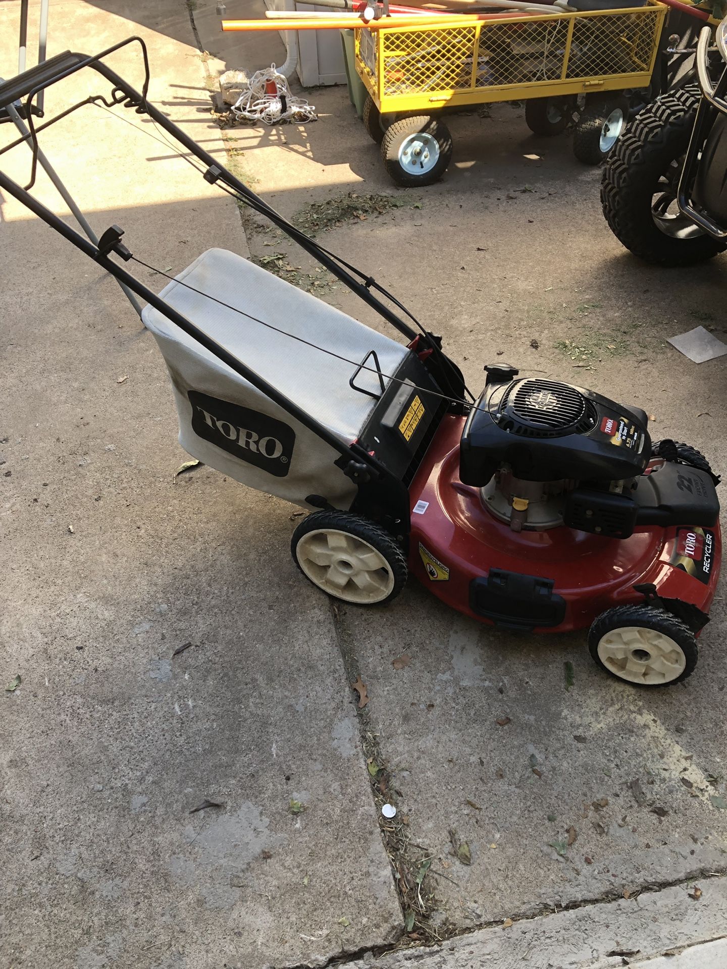 Toro self-propelled recycler mower