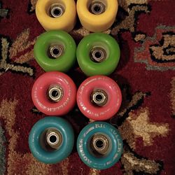 8 Skateboard/Roller Skates Wheels Well Used