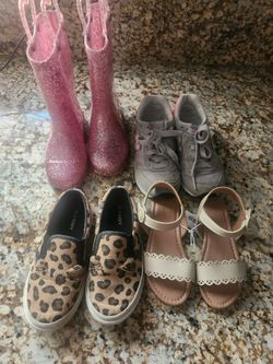 Size 9T Girl Shoes