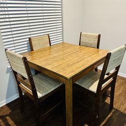 4 Seater Wooden Dinning Table 