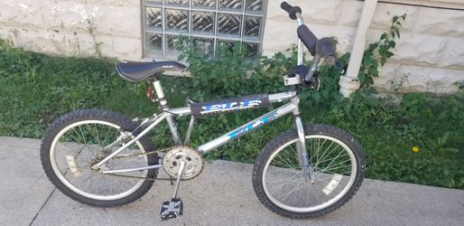Elf mid school bmx 1996 for Sale in Milwaukee WI OfferUp
