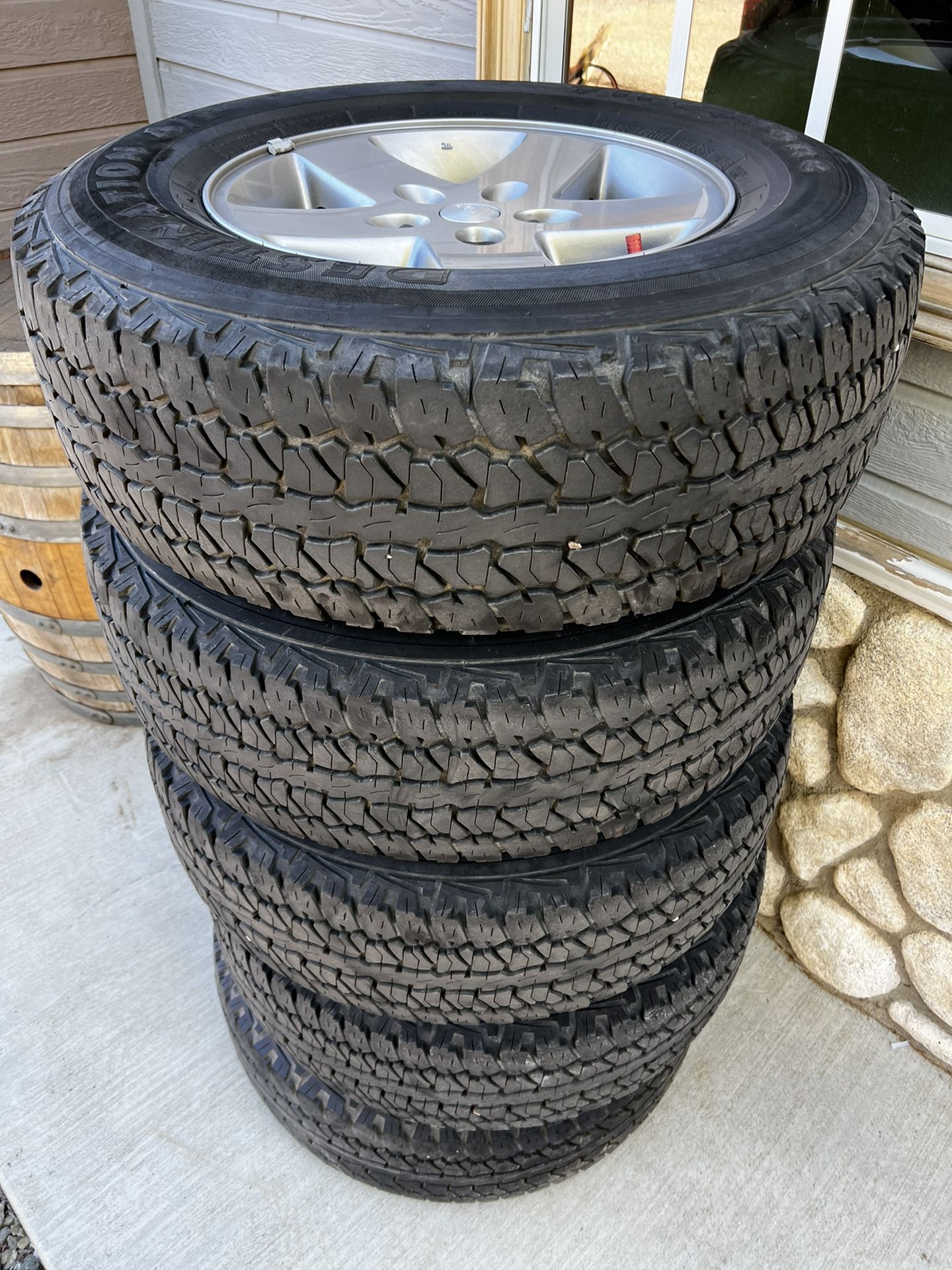 2012 JK Jeep Stock Factory Wheels With Used FIRESTONE tires