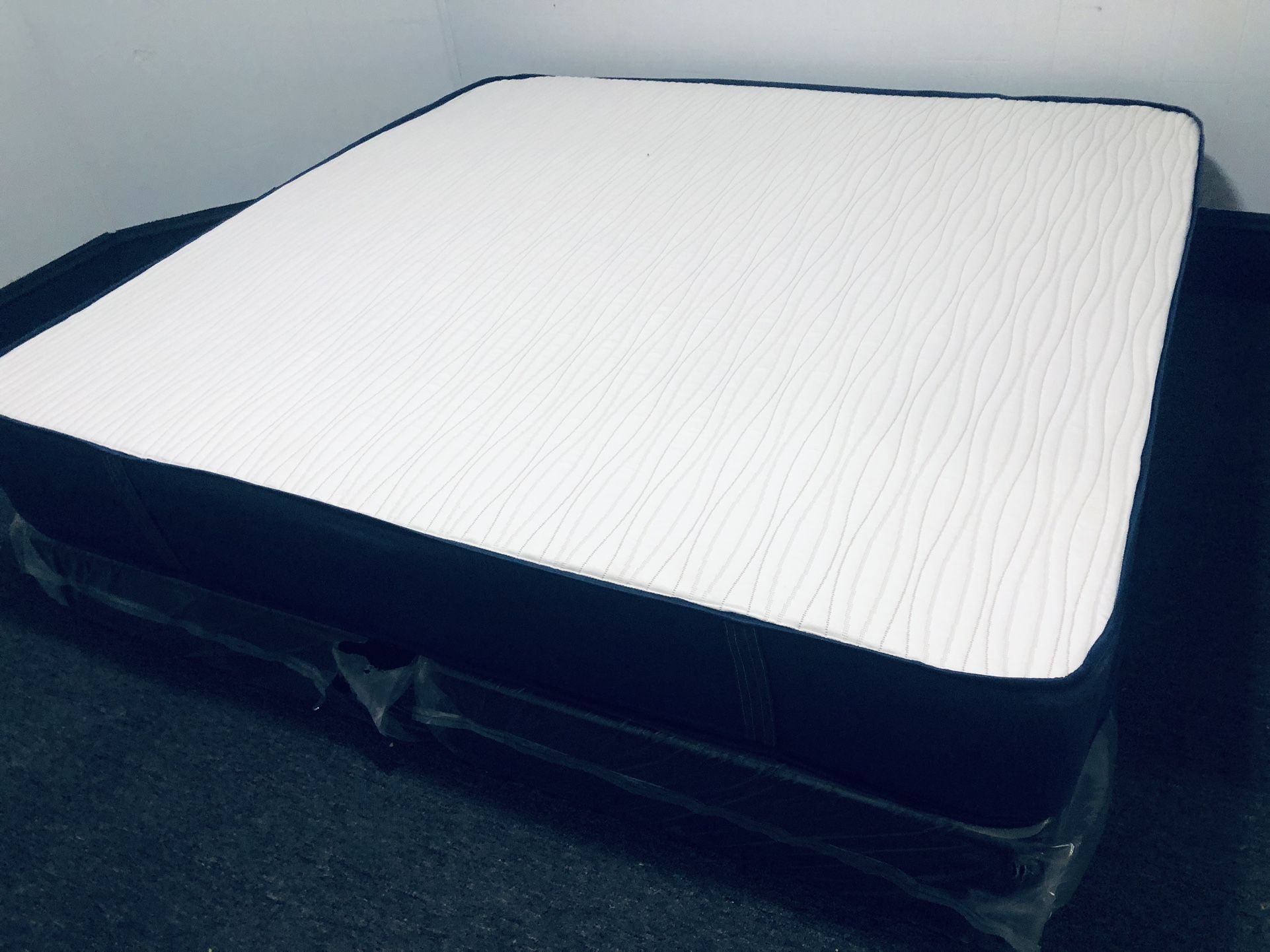 King Size Foam 12”Thick With Split Box  FIRM MATTRESS Delivery 🚚 Available 