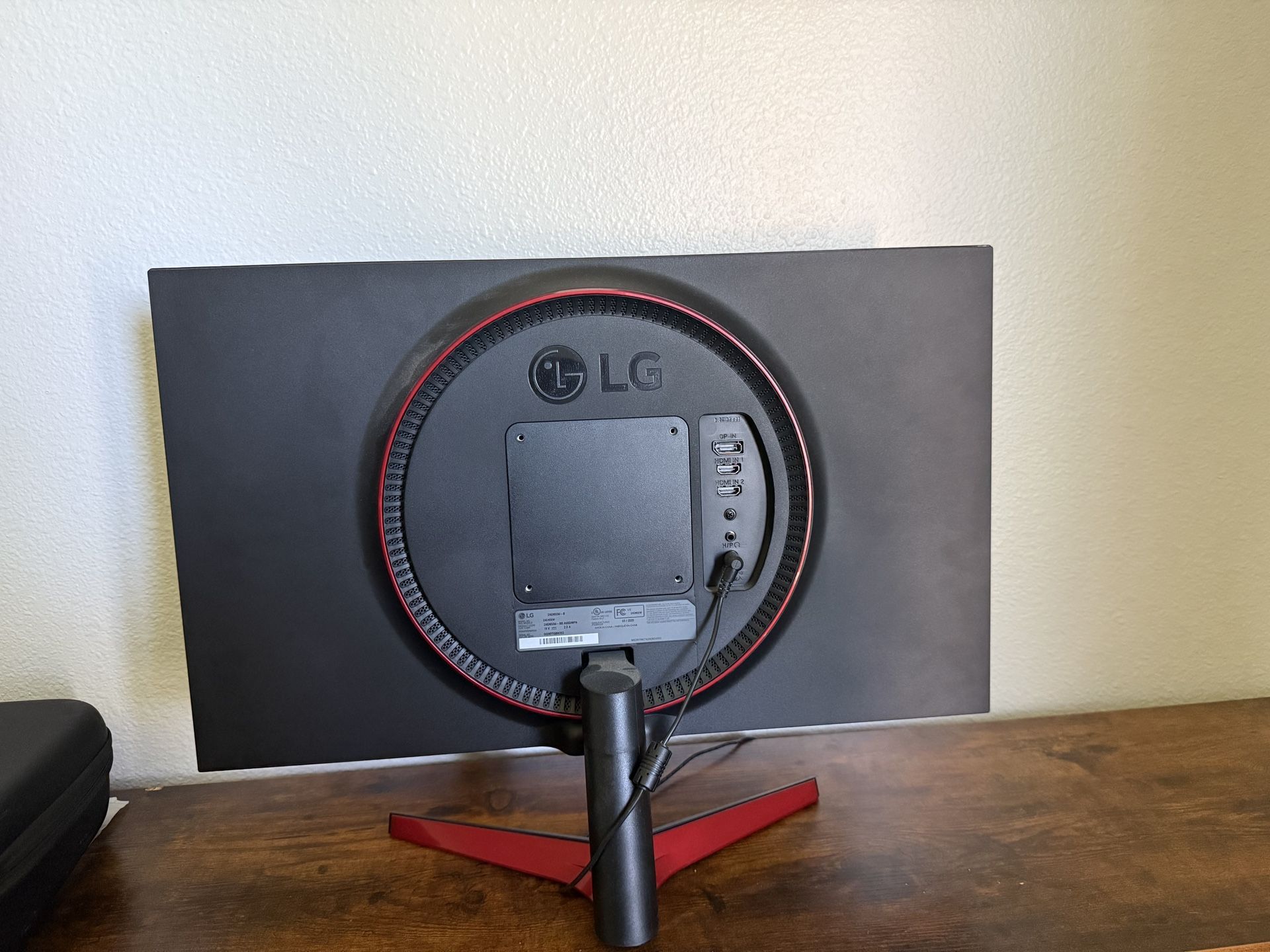 monitor and headset for sale