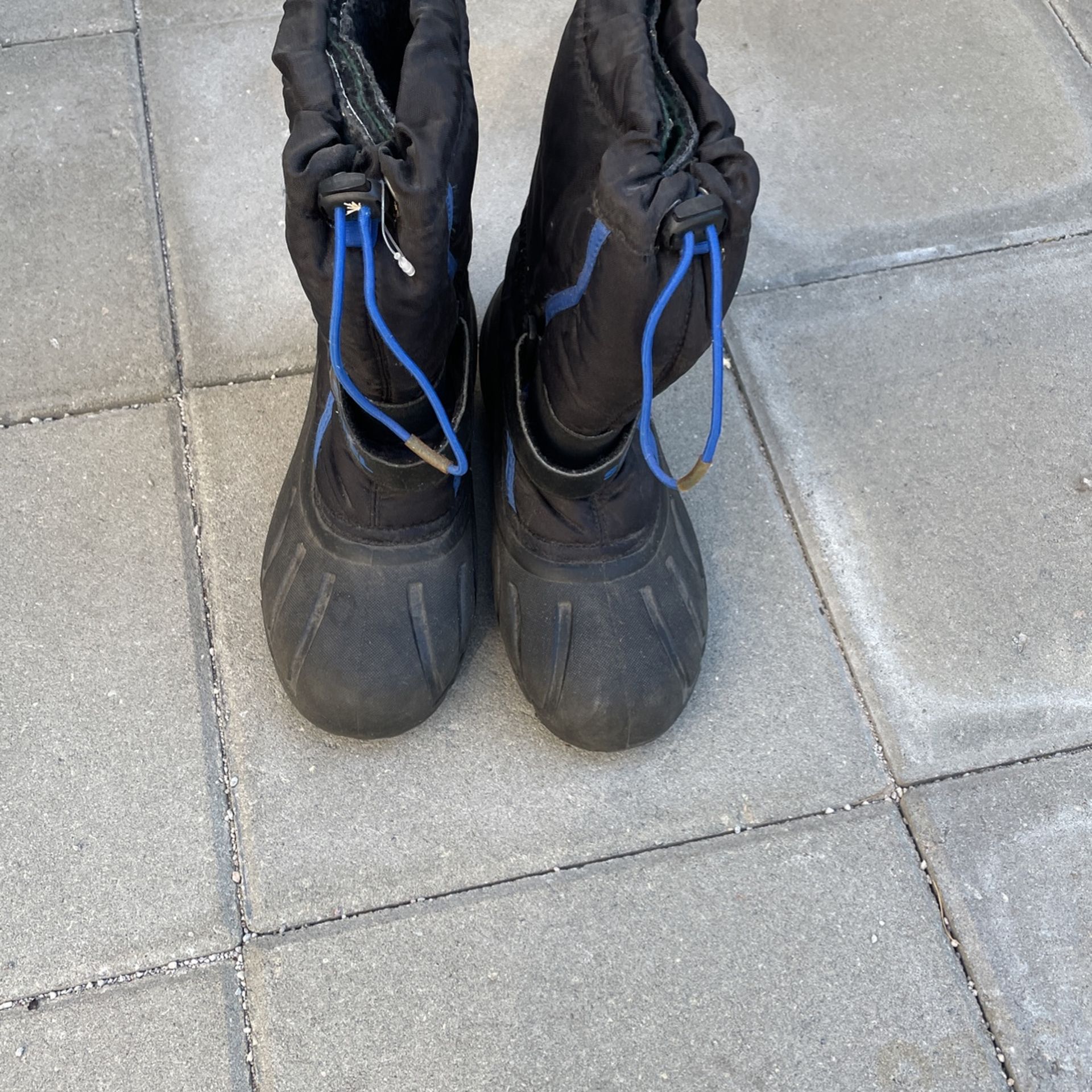 Boys Sorel Snow Boots Size 5