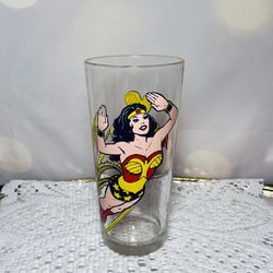 Vintage 1978 DC Comics Wonder Woman Collectible Pepsi Glass Collector Series