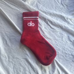Alo Yoga Unisex Throwback Half Crew Socks Red