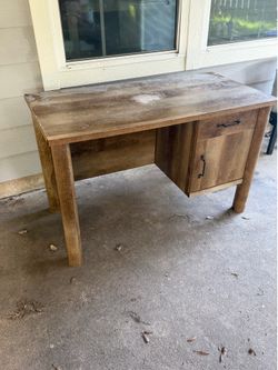 Used desk