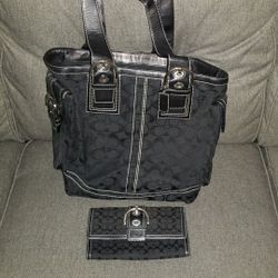Coach authentic used blk purse and wallet.