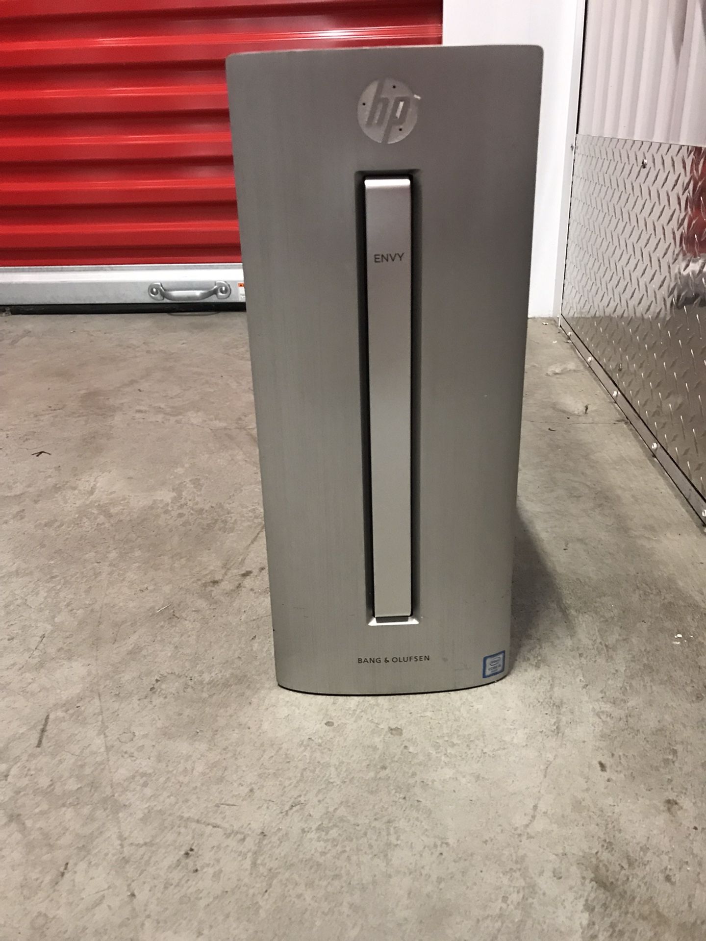 HP ENVY Desktop PC Series Tower w/GeForce GTX 1050Ti ( No SSD drive )