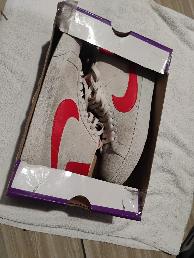 Nike SB Zoom Blazer Mid