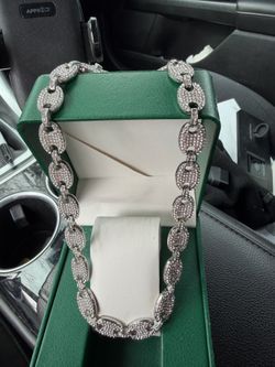 Stunning CZ Diamond Necklace 10"