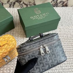 Women’s Clutch bag 