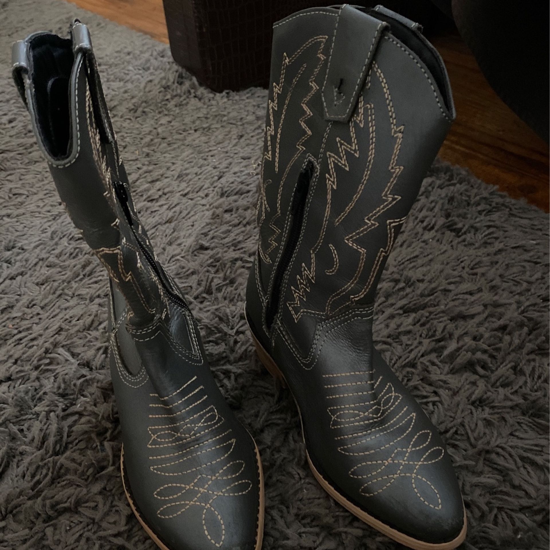 Grey Girls Cowboy Boots - Size 28 - GREAT CONDITION