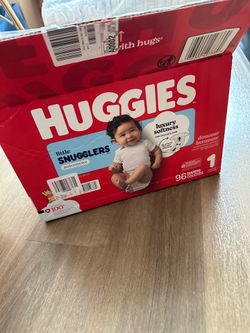 NEWBORN / SIZE 1 DIAPERS 25$