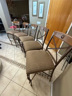 Set of 5 Star Furniture Bar Stools / Counter Stools – Cushioned Seats – Excellent Condition