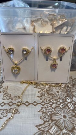Set de aretes y collar