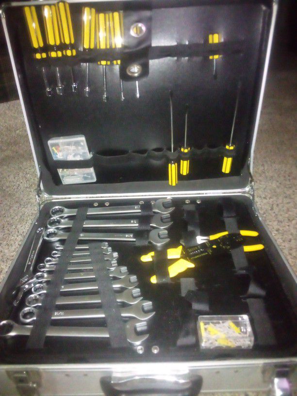 Wrench And Screwdriver Set 