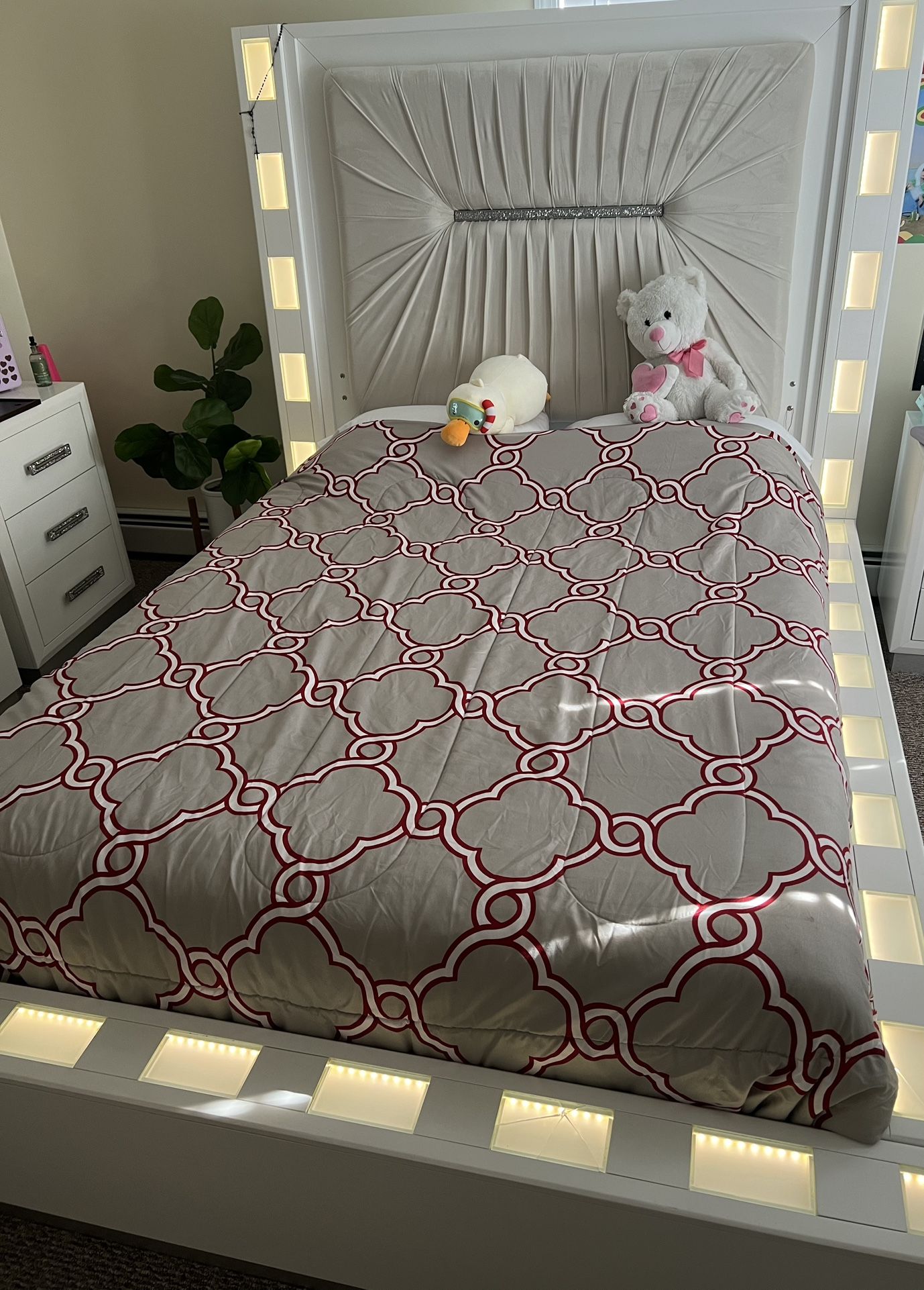 Bed set for sale