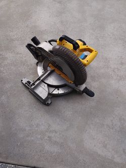 Miter Saw DeWalt